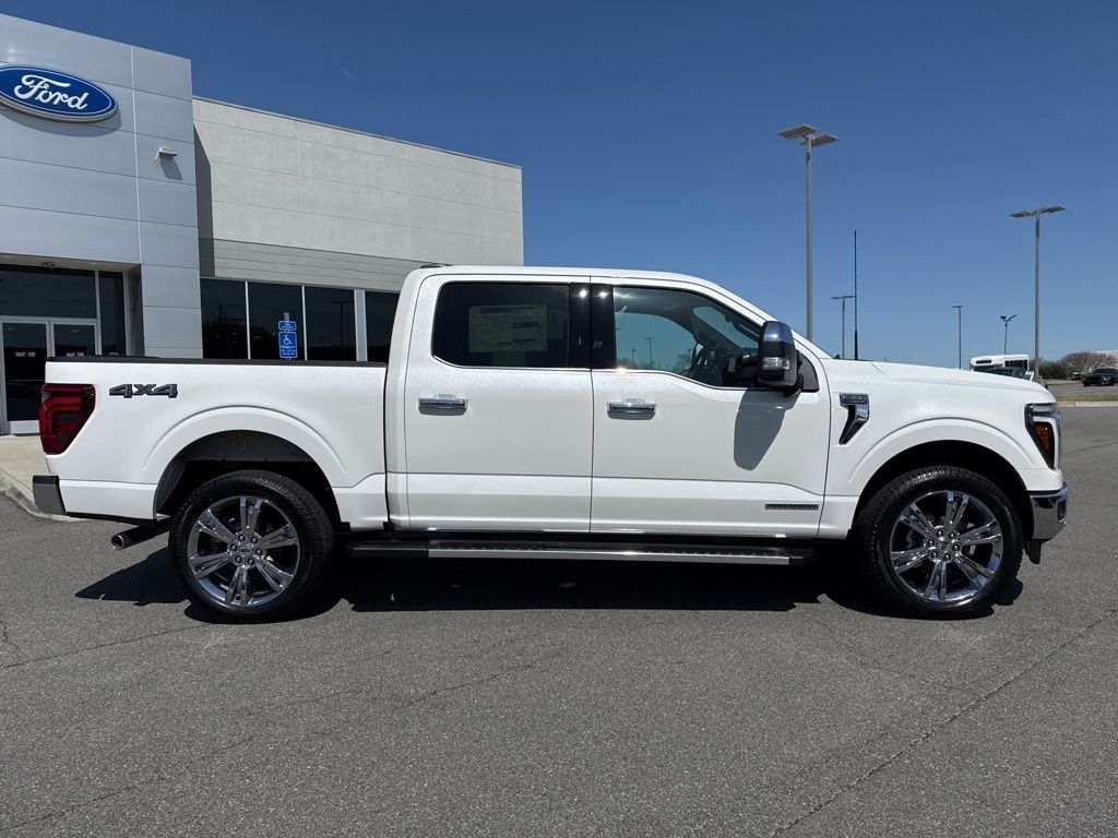 2025 Ford F-150 Lariat photo 2