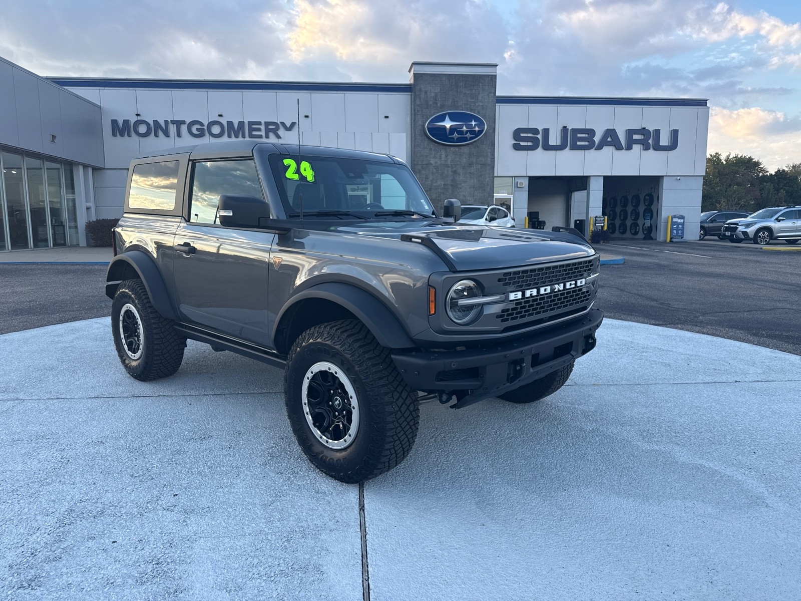 2024 Ford Bronco 2-Door Badlands