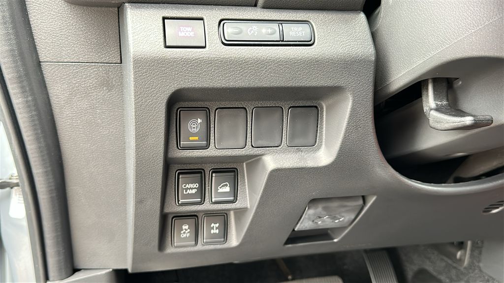 2025 Nissan Frontier PRO-4X photo 13