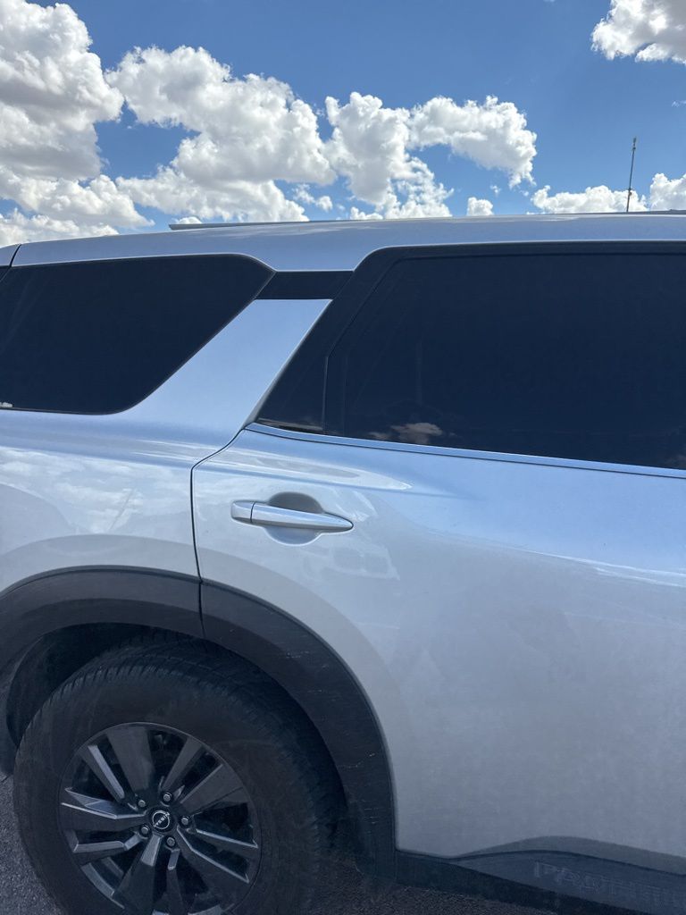 2022 Nissan Pathfinder S photo 23