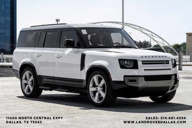 2025 Land Rover Defender 130 X-Dynamic SE photo 3