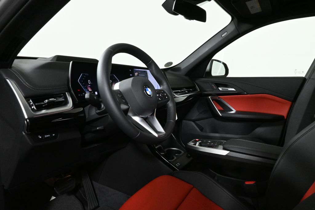 2025 Bmw X1 XDrive28i photo 3