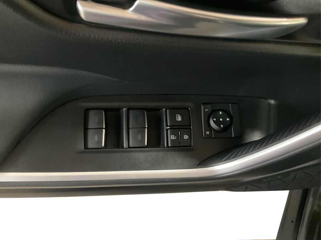 2023 Toyota RAV4 XLE photo 24