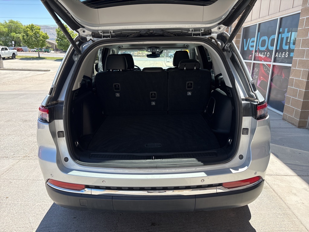 2023 Jeep Cherokee 4xe photo 5