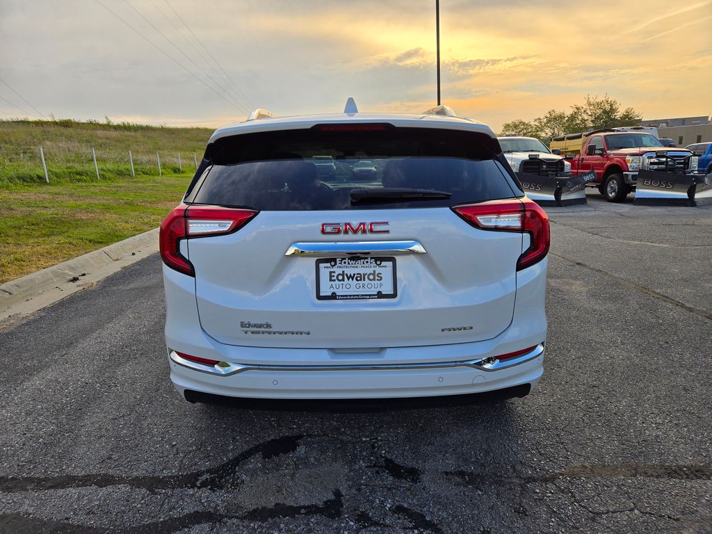 2023 Gmc Terrain Denali photo 2