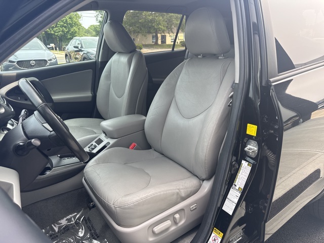 2011 Toyota RAV4 Limited photo 10