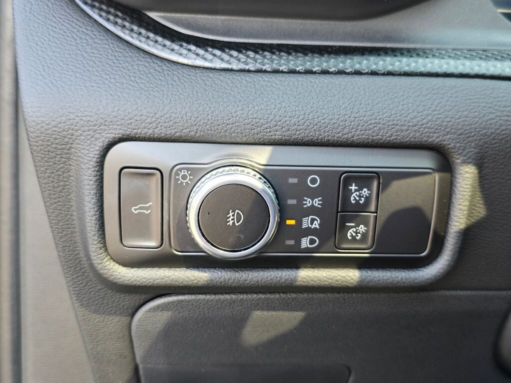 2023 Ford Explorer ST photo 24