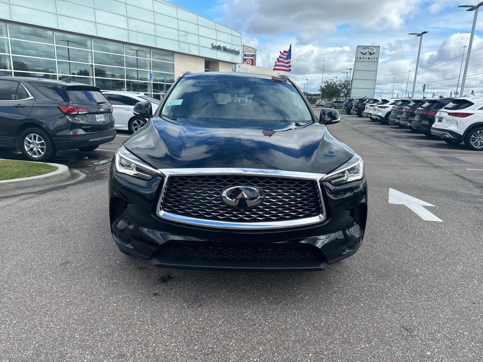 2025 Infiniti QX50 Luxe AWD photo 2