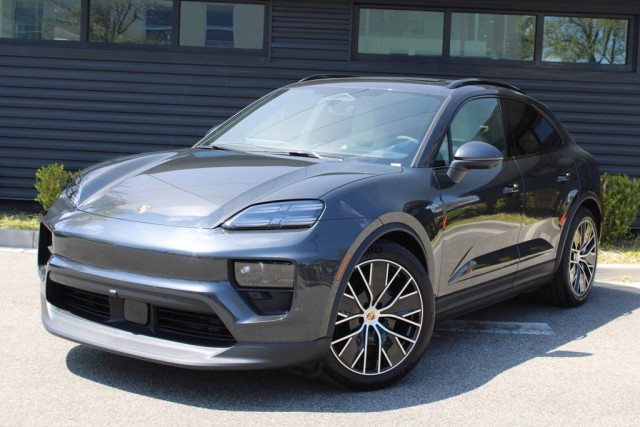 2024 Porsche Macan Electric 4