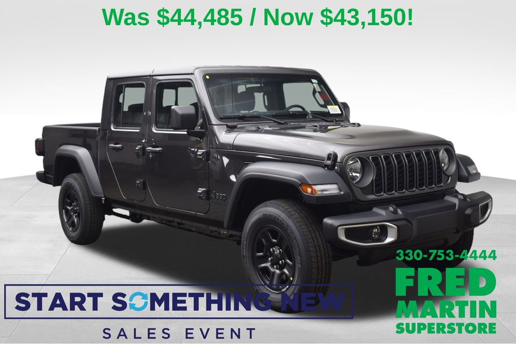 2026 Jeep Gladiator Sport's photo