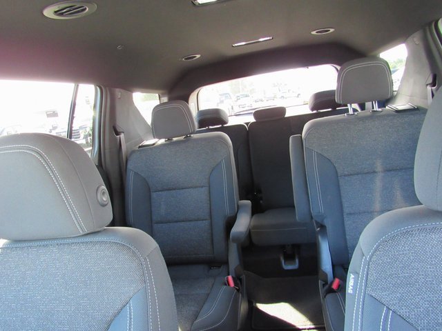 2025 Chevrolet Traverse photo 18