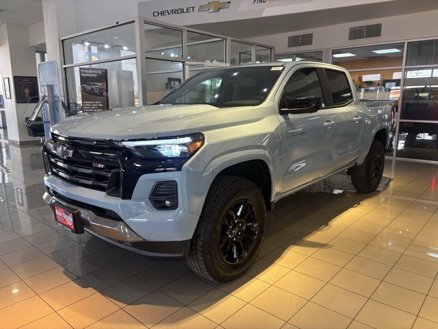 2025 Chevrolet Colorado Z71 photo 3