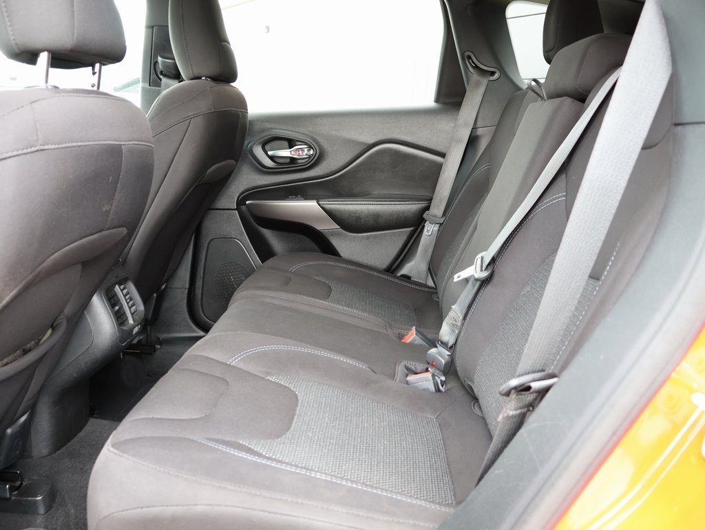 2021 Jeep Cherokee Latitude photo 15