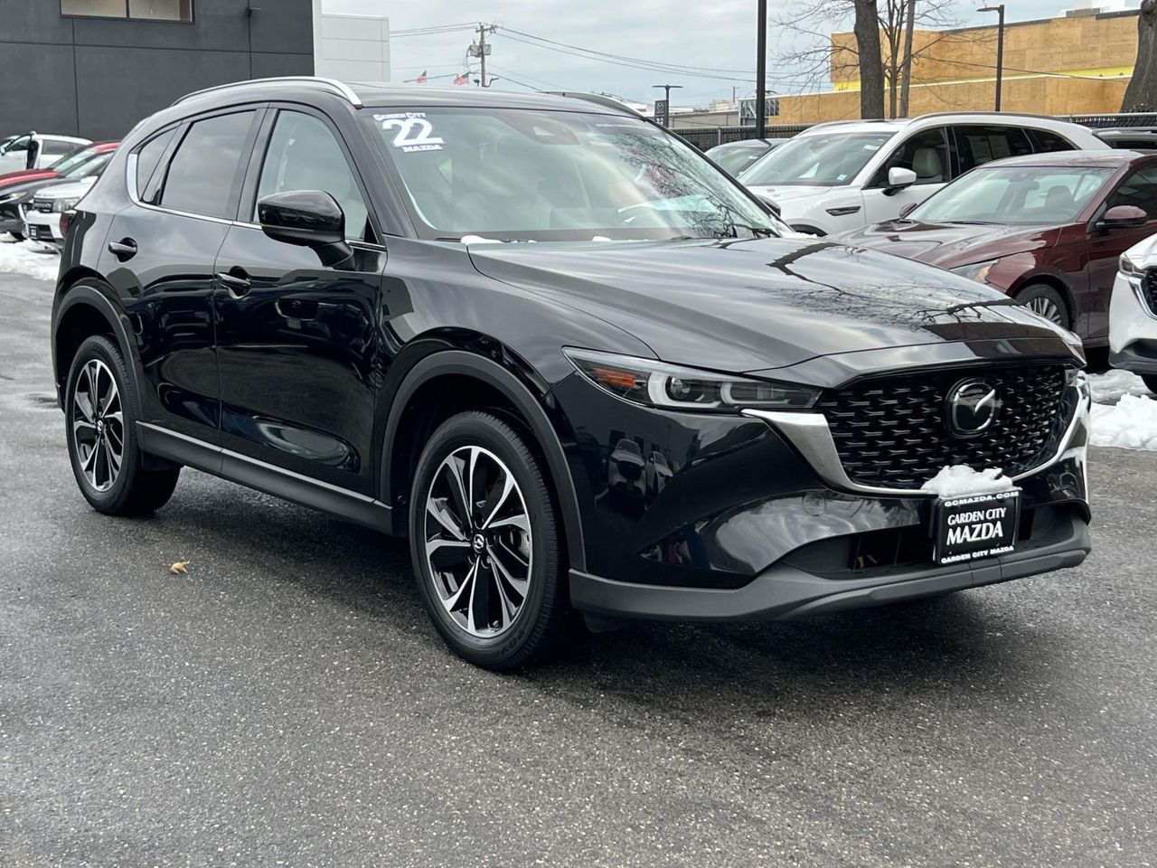 2022 Mazda CX-5 S Premium package's photo