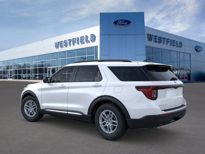 2025 Ford Explorer photo 3