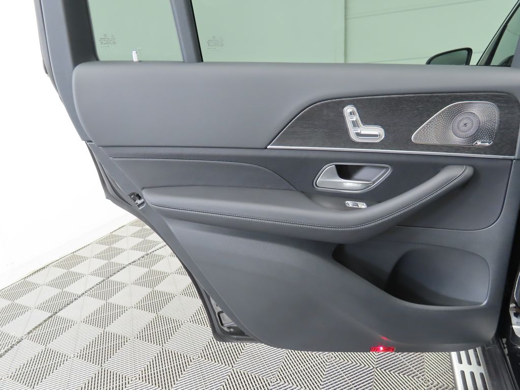 2026 Mercedes Benz GLS 450 4MATIC photo 26