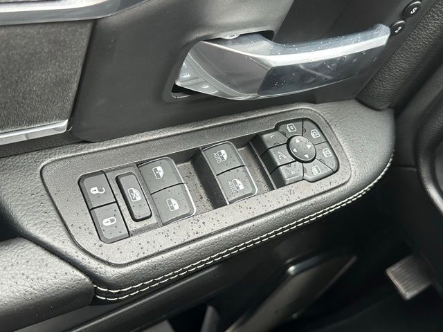 2026 Ram 2500 Laramie photo 15