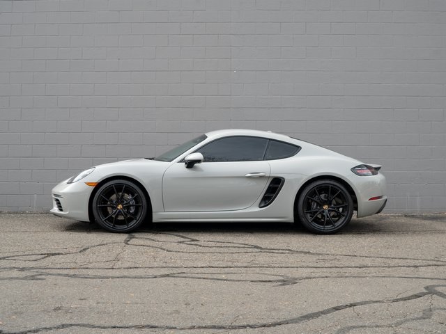 2024 Porsche Cayman Base photo 2