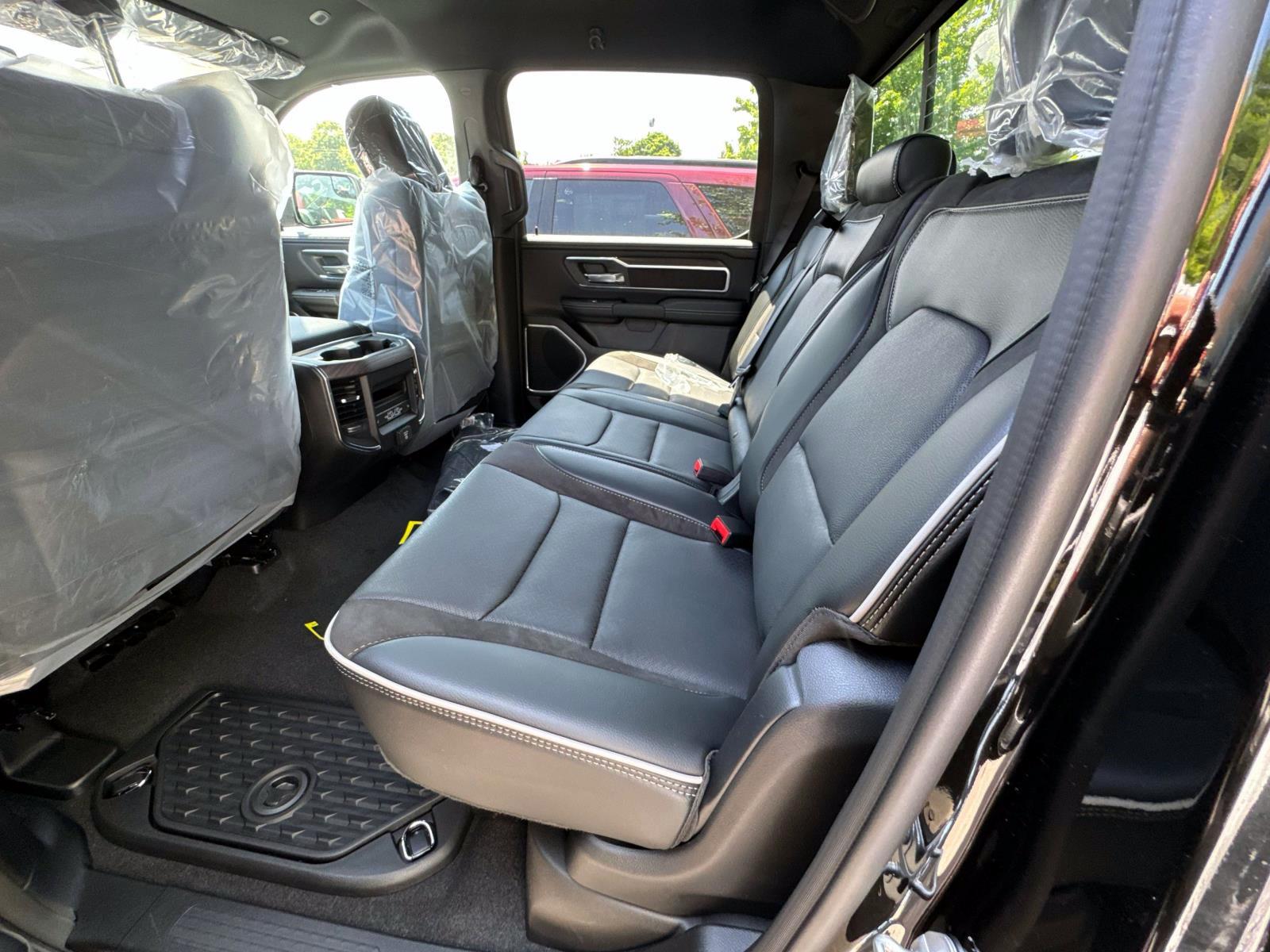 2025 Ram 1500 Laramie photo 6