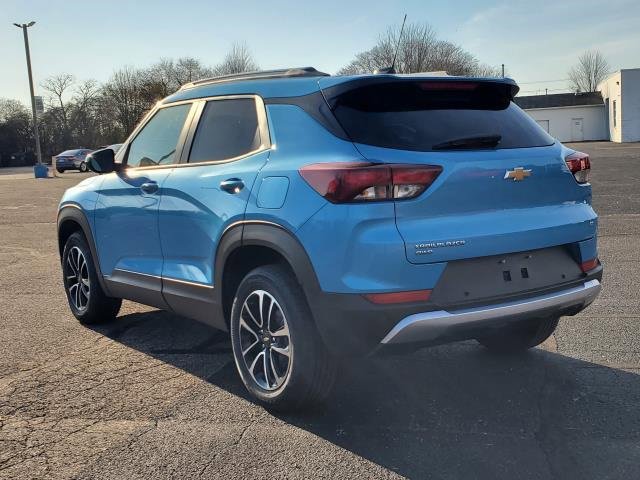2026 Chevrolet Trailblazer LT photo 3