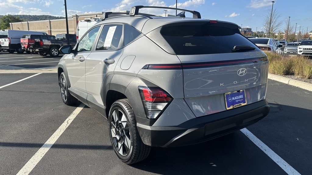 2024 Hyundai Kona SEL photo 3
