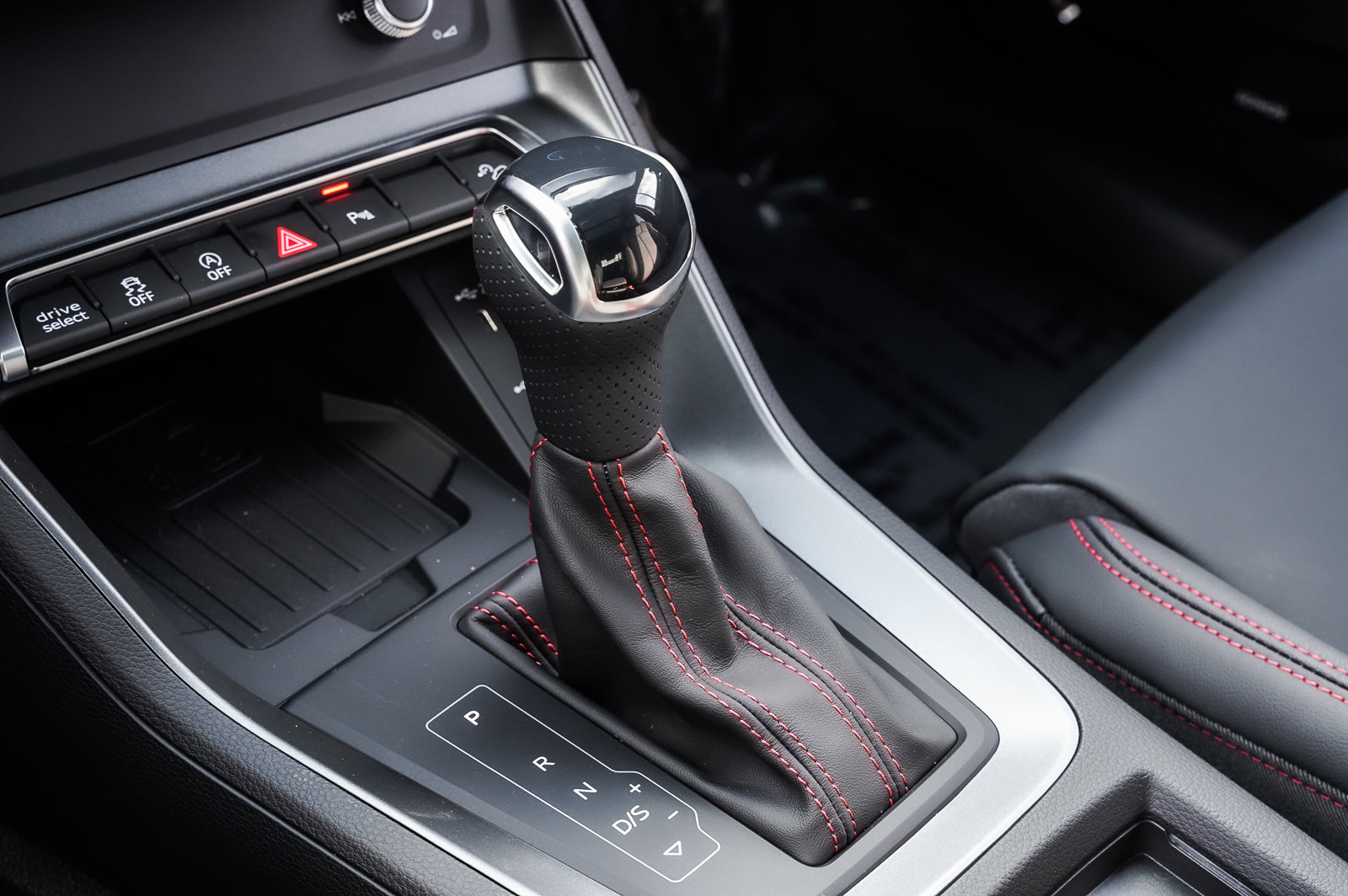 2025 Audi Q3 S line Premium Plus photo 10