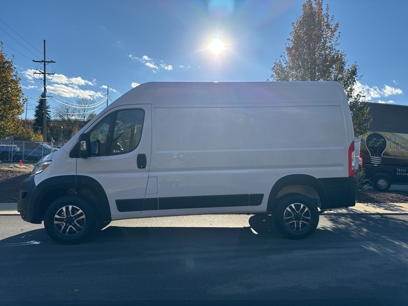 2026 Ram ProMaster 1500 SLT Base Cargo Van photo 4