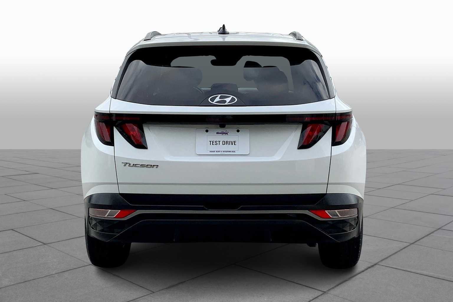 2024 Hyundai Tucson SEL photo 2