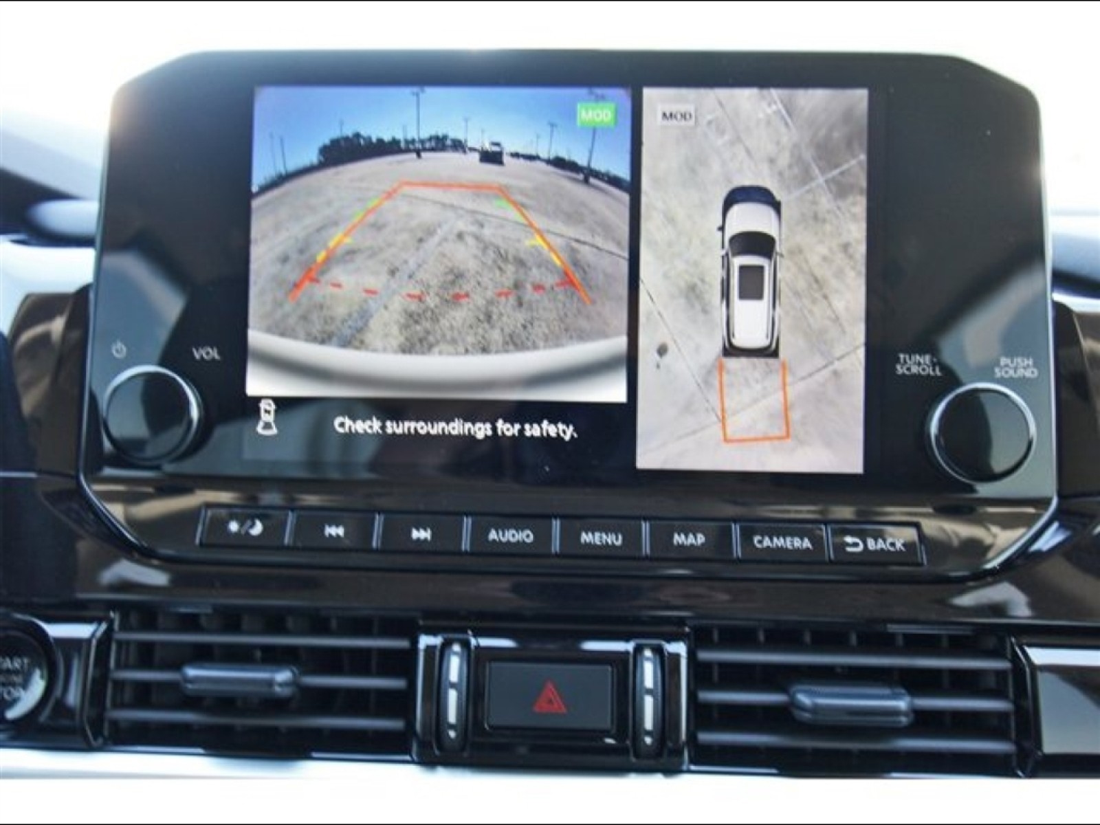 2025 Nissan Pathfinder SL Black at Robbins Nissan