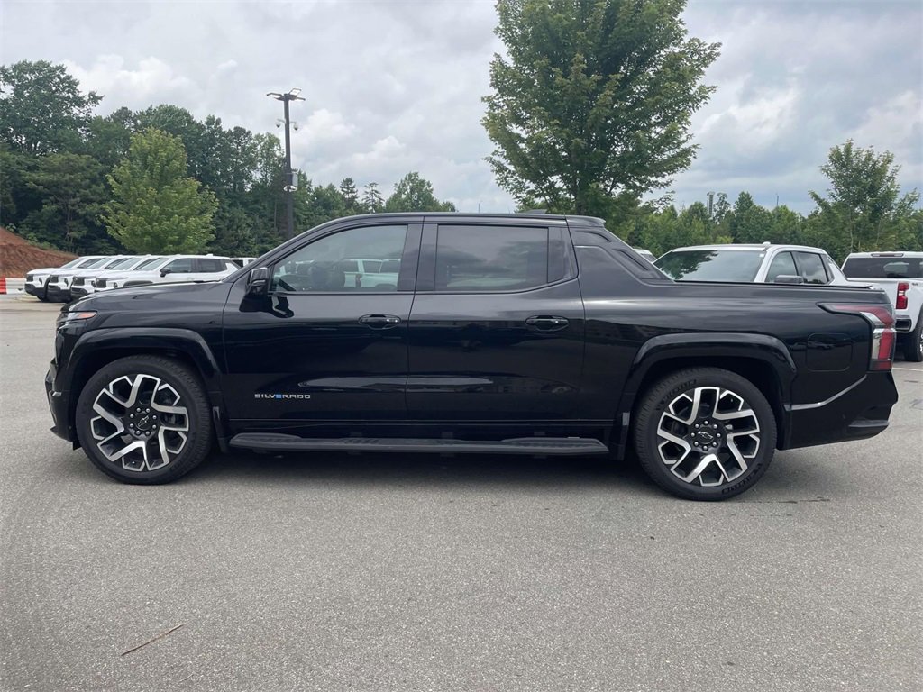 2024 Chevrolet Silverado EV RST photo 4