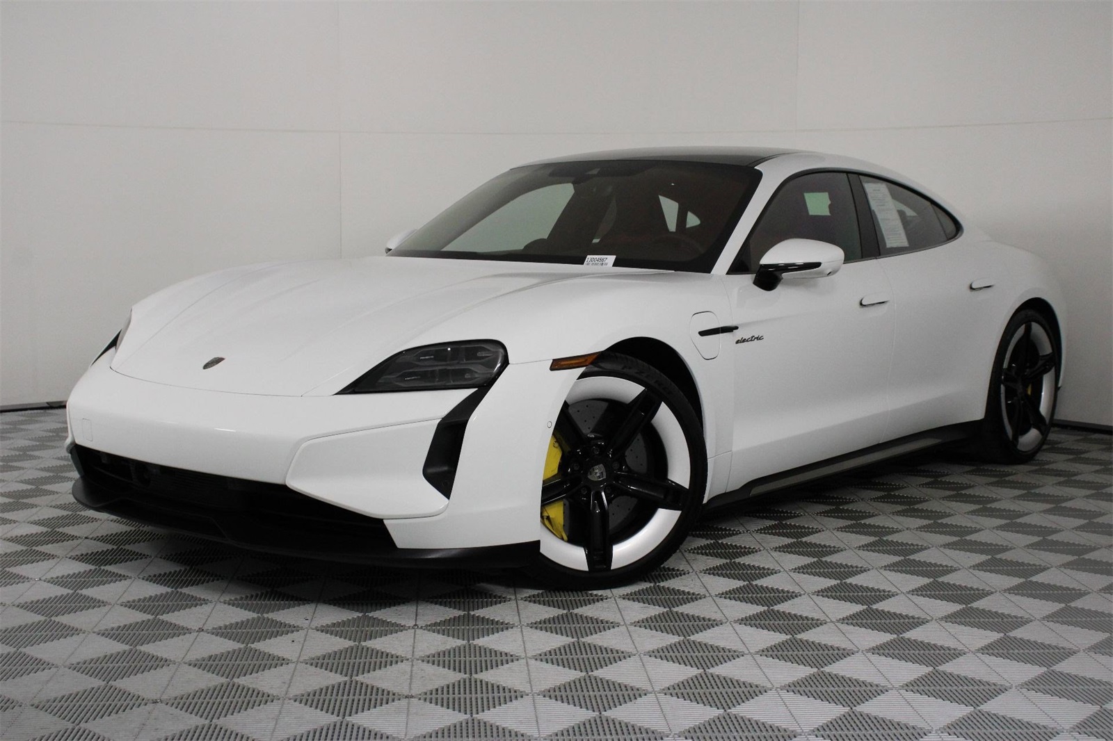 2025 Porsche Taycan Turbo's photo