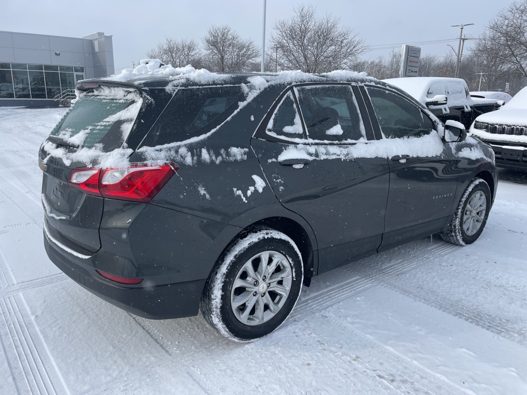 2020 Chevrolet Equinox LS photo 4