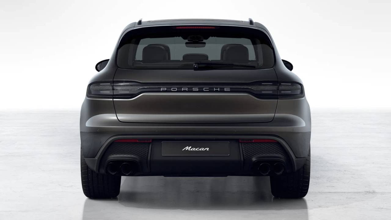 2026 Porsche Macan T photo 8