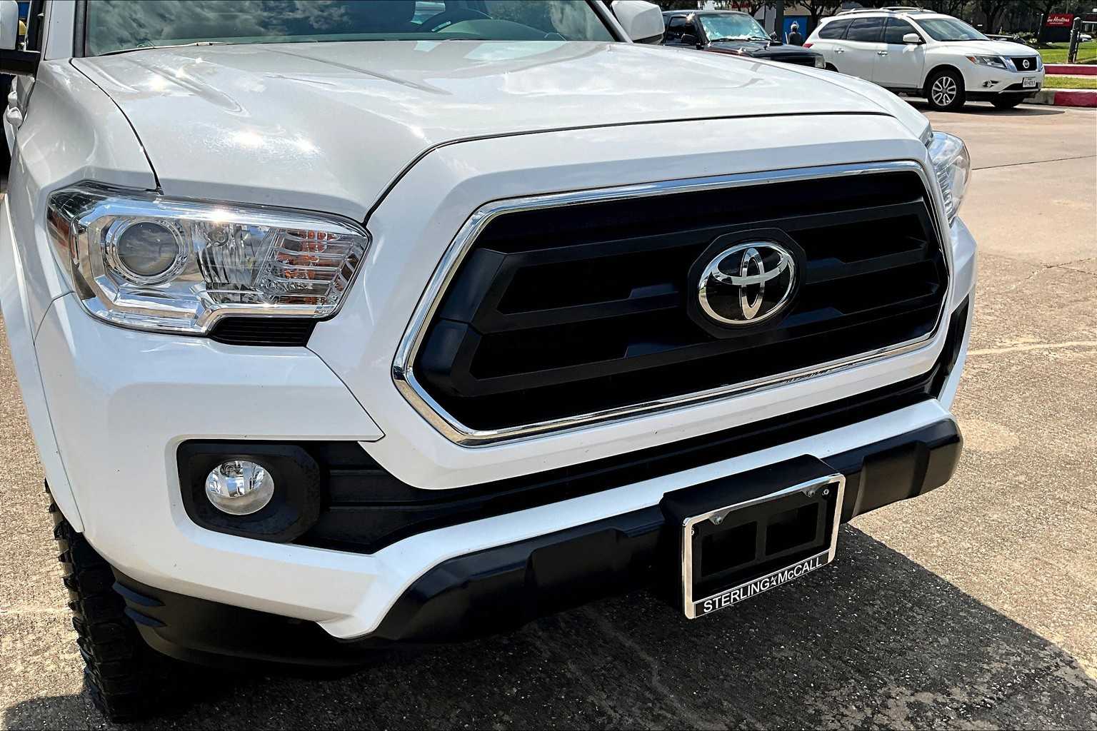 2023 Toyota Tacoma SR5 photo 28
