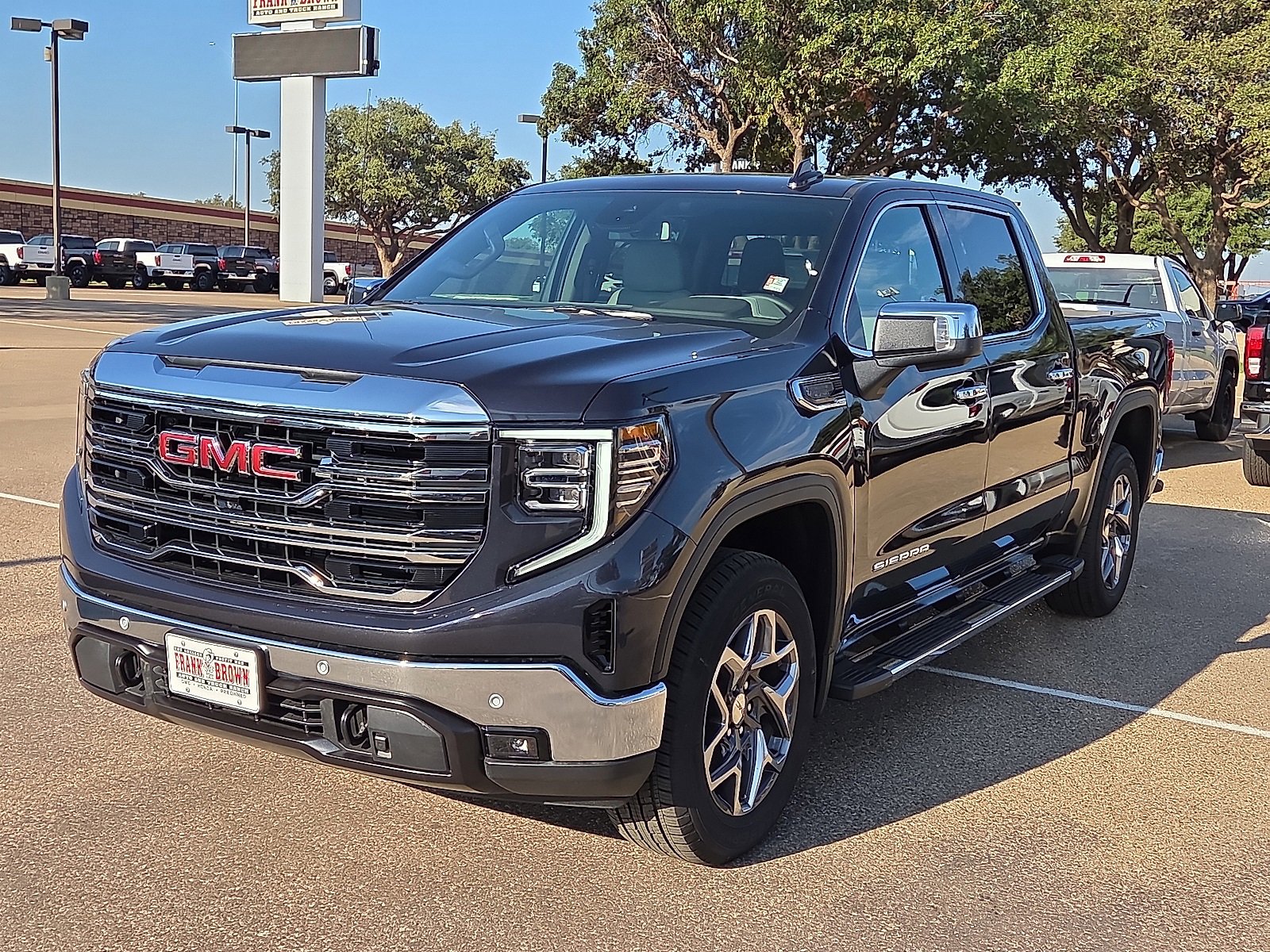 2026 GMC Sierra 1500 SLT's photo