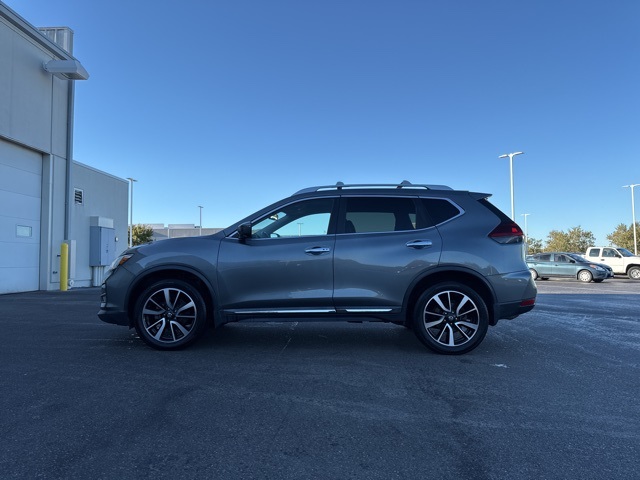 2019 Nissan Rogue SL photo 2