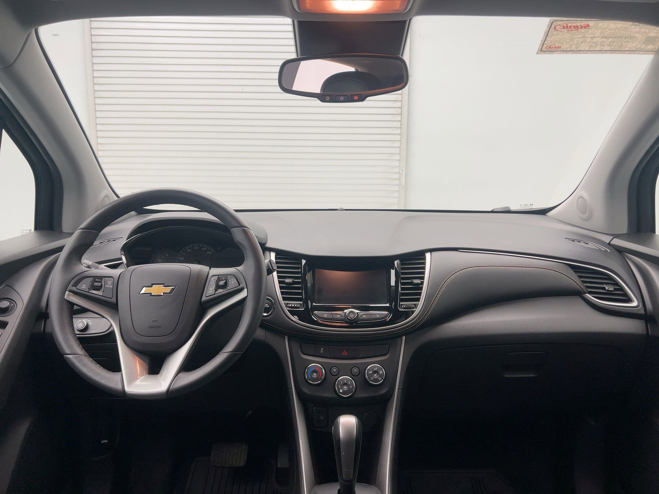 2022 Chevrolet Trax LT photo 24