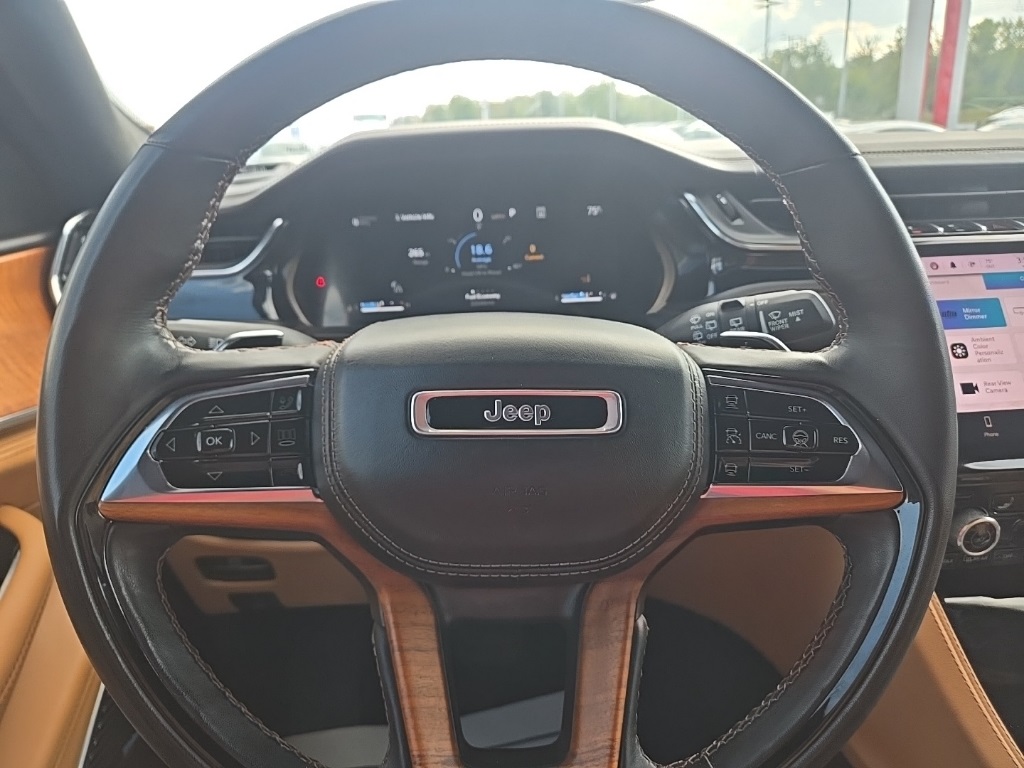 2024 Jeep Grand Cherokee Summit photo 15