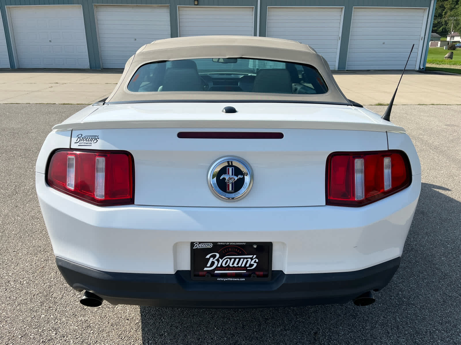2012 Ford Mustang V6 Premium photo 7