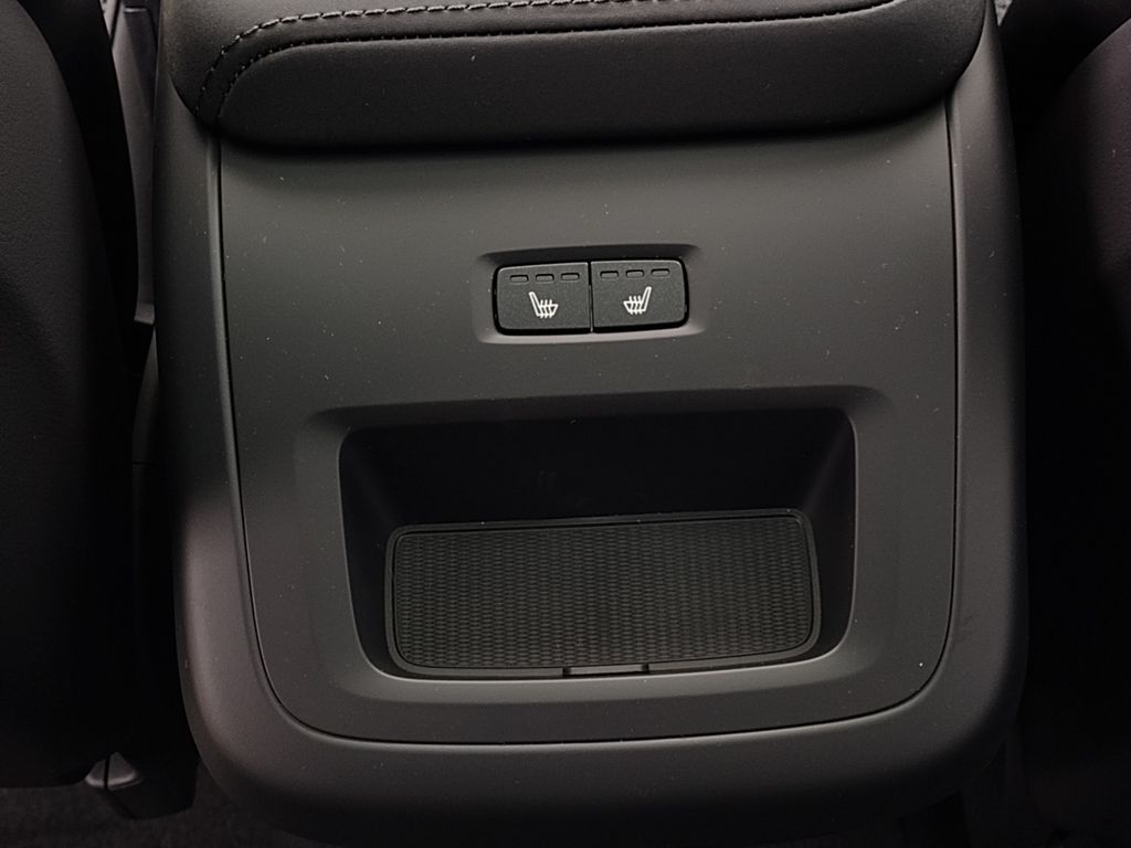 2026 VOLVO XC60 - Image 22