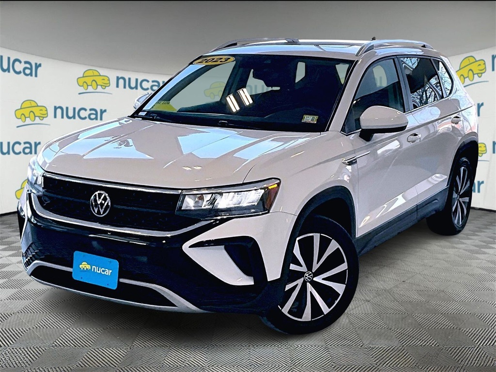 2023 Volkswagen Taos SE photo 2