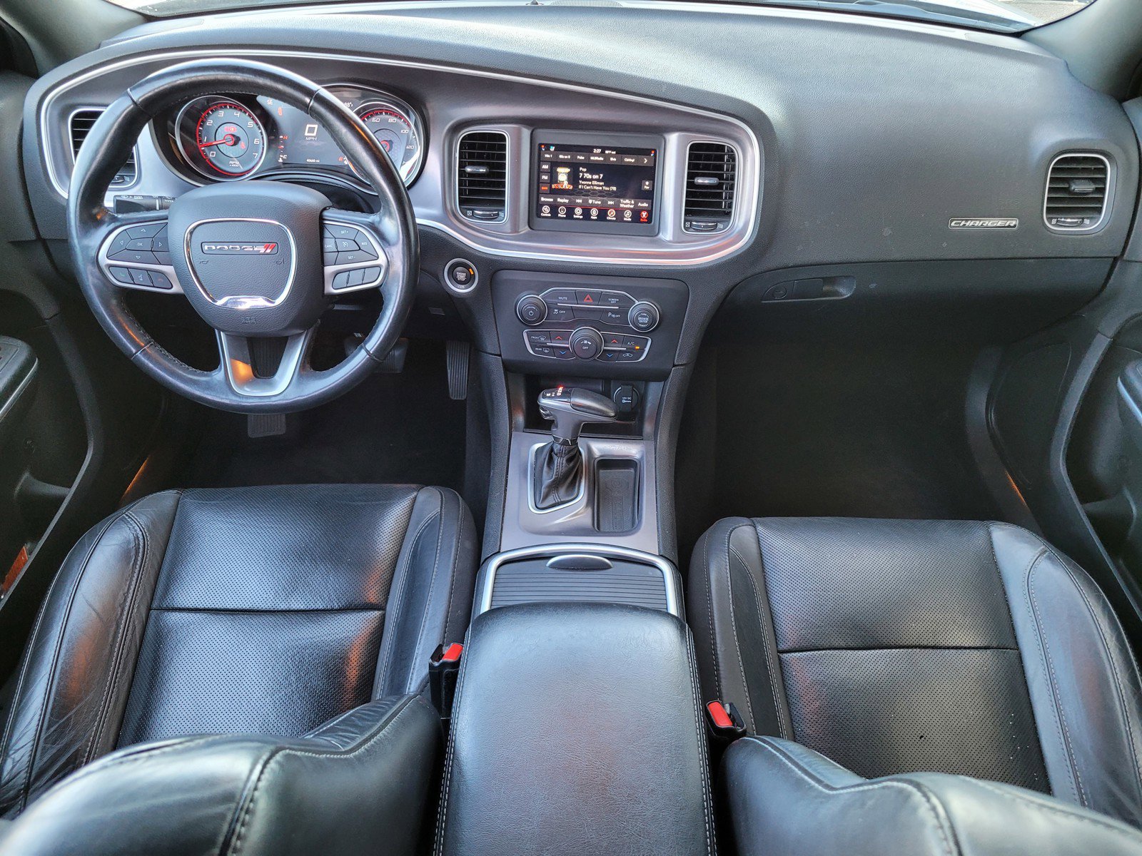 2021 Dodge Charger SXT photo 13