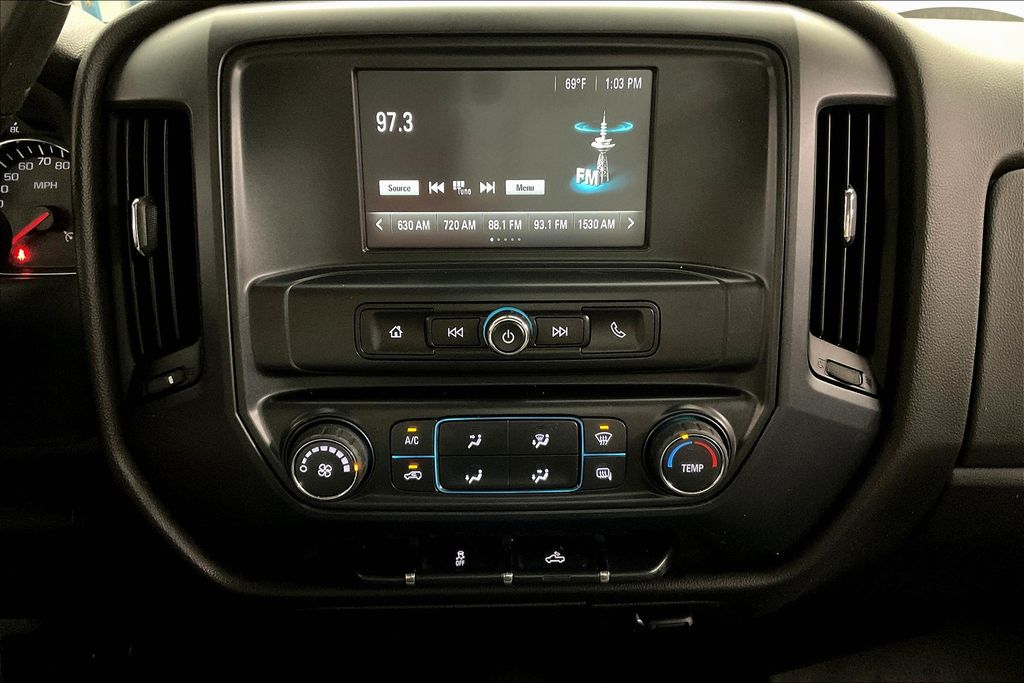 2017 Chevrolet Silverado 1500 Custom photo 31