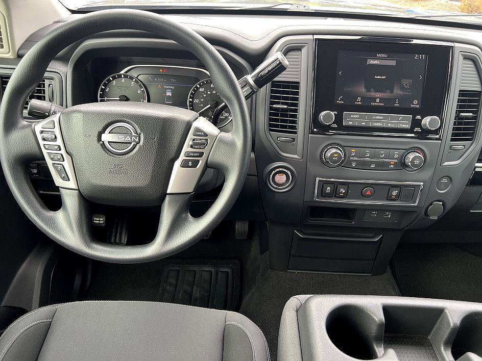 2024 Nissan Titan SV photo 18