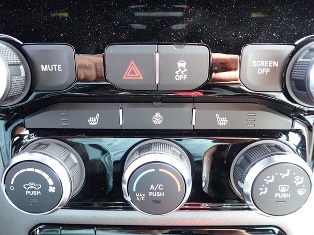 2025 Ram 2500 Big Horn photo 18