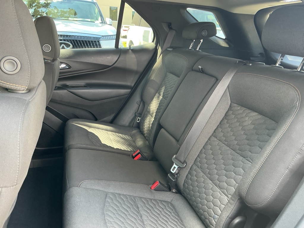 2020 Chevrolet Equinox LT photo 24