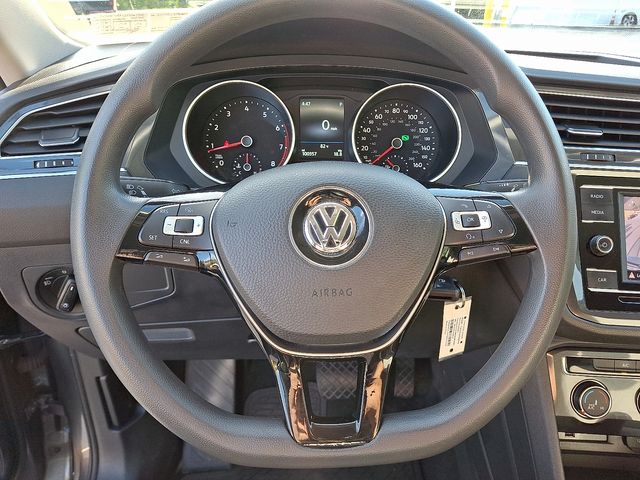 2018 Volkswagen Tiguan S photo 17