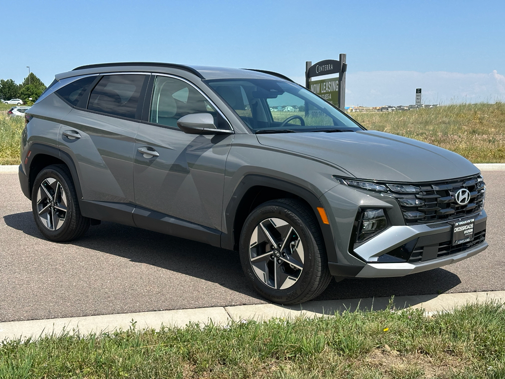 2025 Hyundai Tucson SEL photo 3