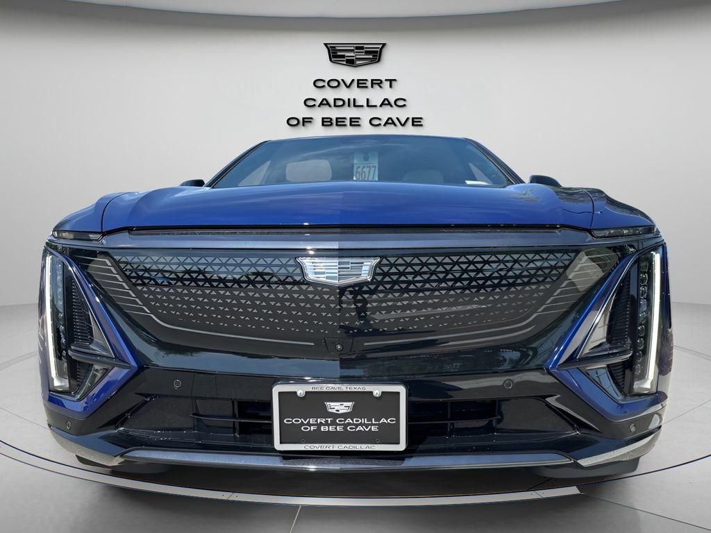 2025 Cadillac Lyriq Sport photo 3