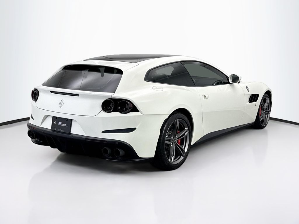 2020 Ferrari GTC4Lusso photo 5